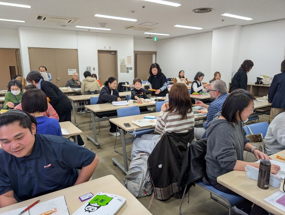 日本語教室風景画像