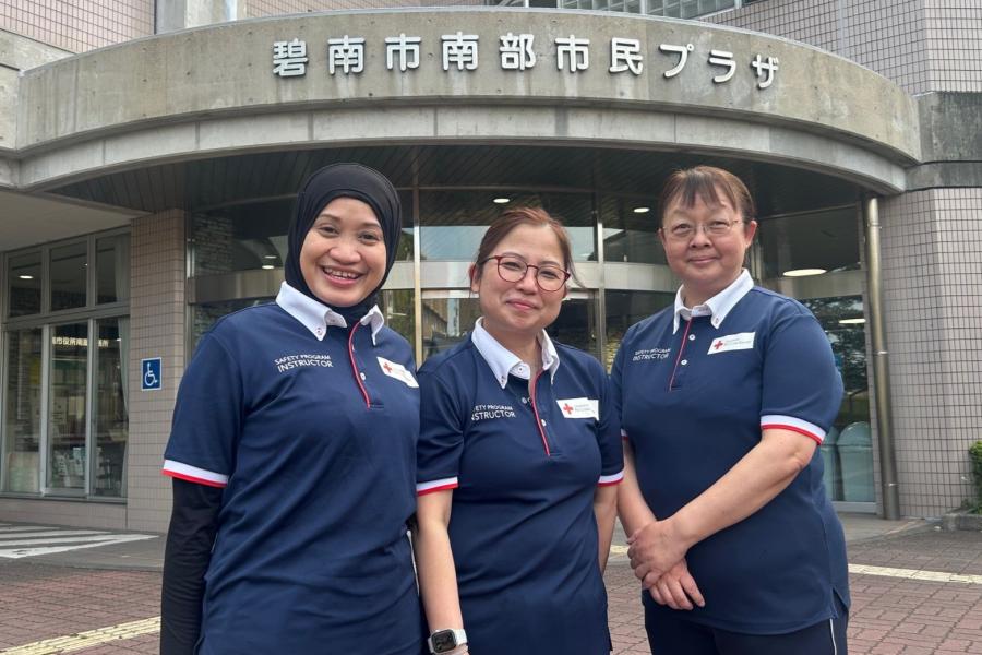 指導員３人トリム