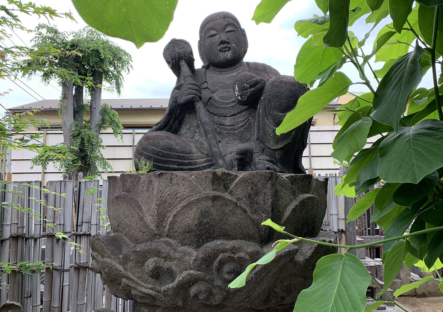 sitting jizo at tokoji.JPG