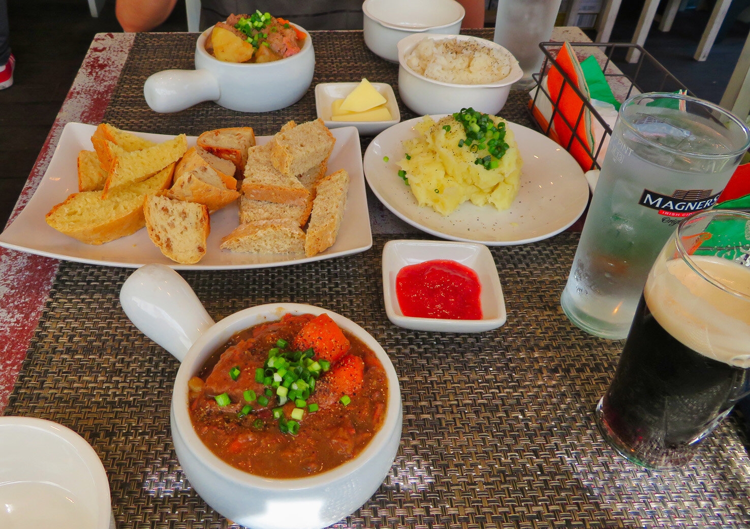5 pic Lunch Beef stew, lamb stew, soda bread, mashed potato and Gunness Beer .jpeg
