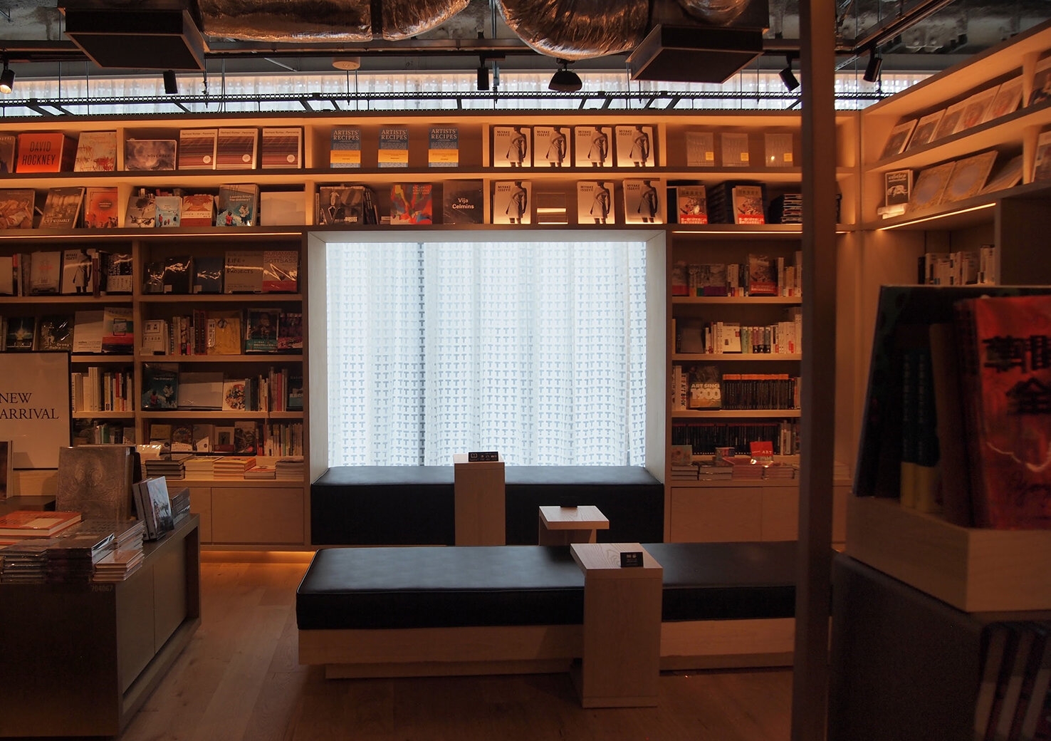 銀座 蔦屋書店-2.jpg